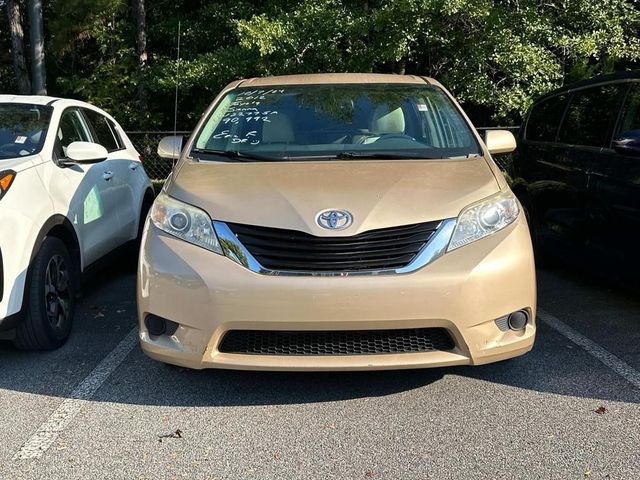 2012 Toyota Sienna LE