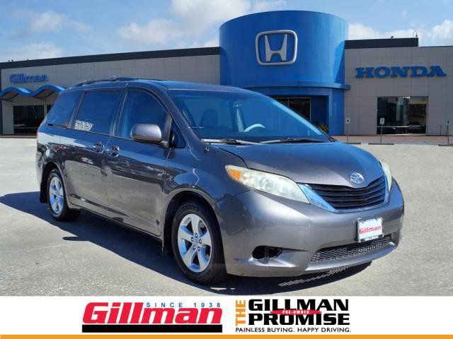 2012 Toyota Sienna LE