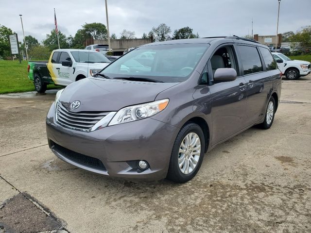 2012 Toyota Sienna 