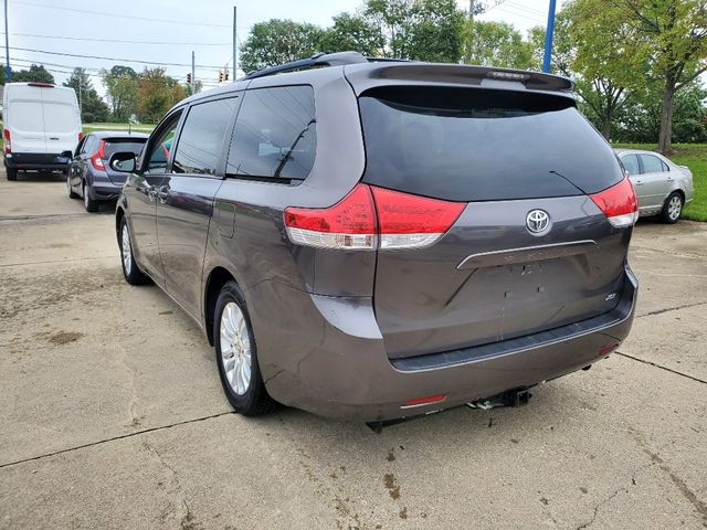 2012 Toyota Sienna 