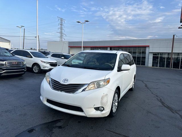 2012 Toyota Sienna 