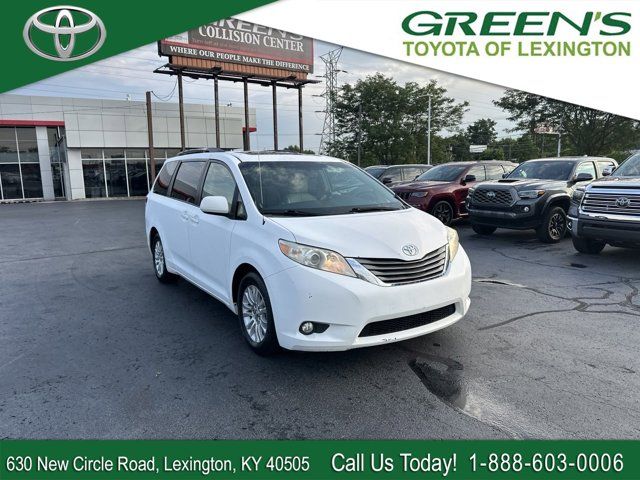 2012 Toyota Sienna 