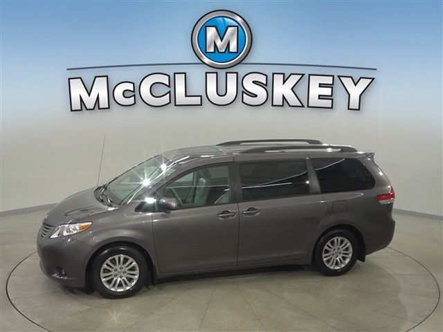 2012 Toyota Sienna XLE