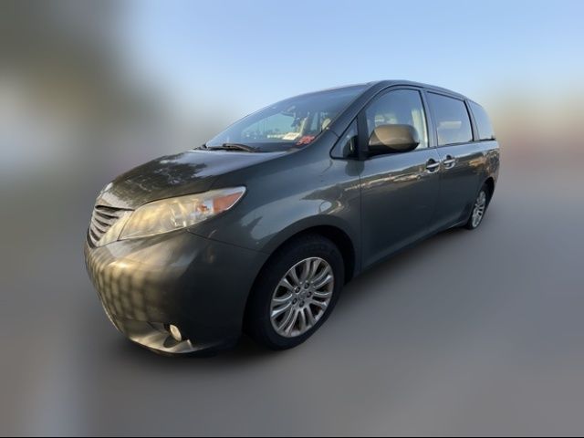 2012 Toyota Sienna 