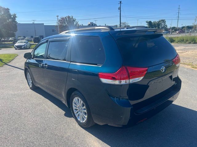 2012 Toyota Sienna XLE