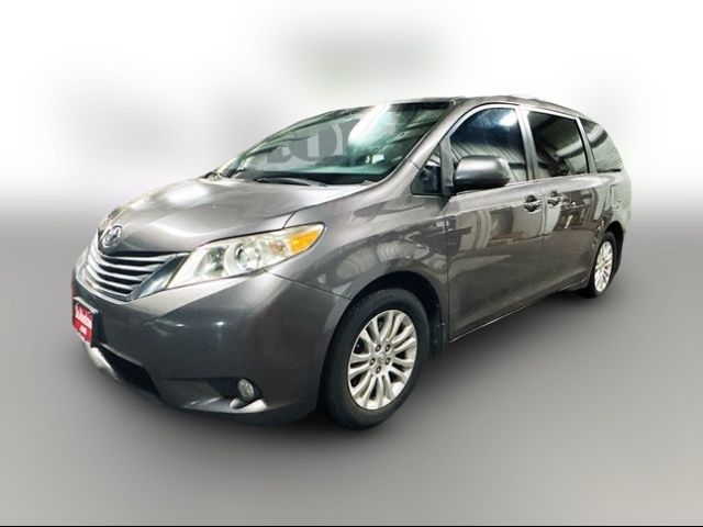 2012 Toyota Sienna 