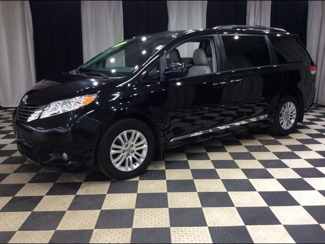 2012 Toyota Sienna 