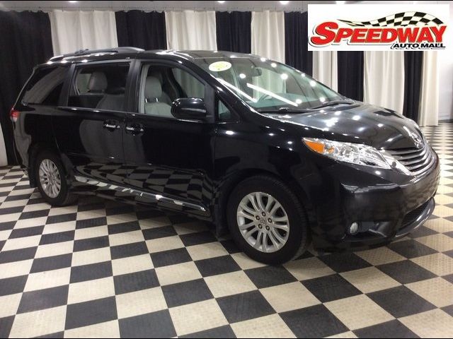 2012 Toyota Sienna 