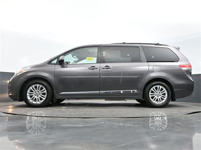 2012 Toyota Sienna XLE