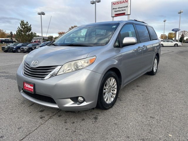 2012 Toyota Sienna 