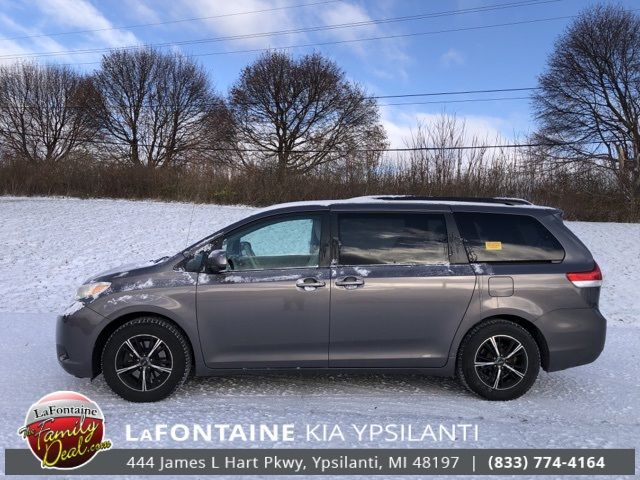 2012 Toyota Sienna LE