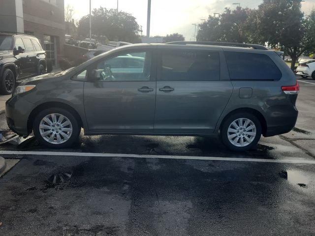 2012 Toyota Sienna LE