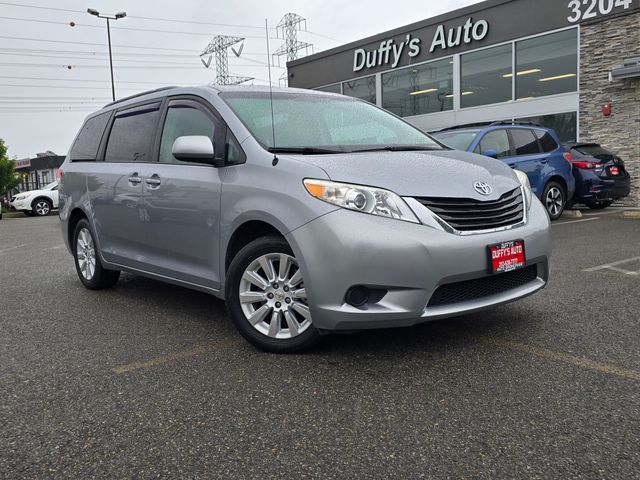 2012 Toyota Sienna LE