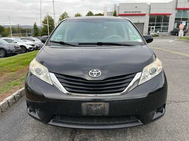 2012 Toyota Sienna LE