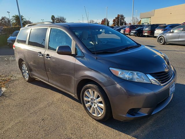 2012 Toyota Sienna LE