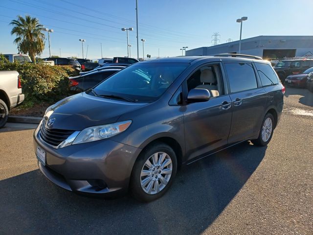 2012 Toyota Sienna LE