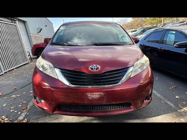 2012 Toyota Sienna LE