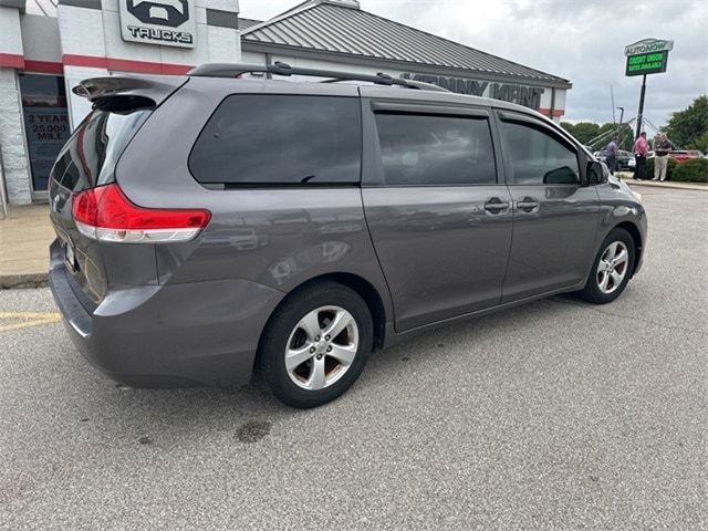 2012 Toyota Sienna LE