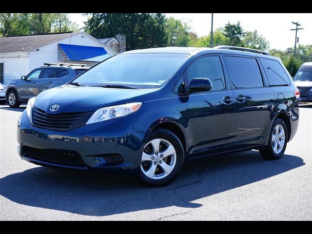 2012 Toyota Sienna LE