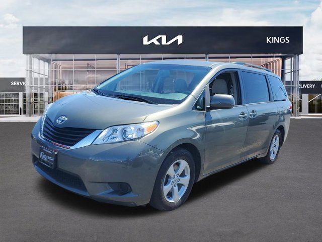 2012 Toyota Sienna LE