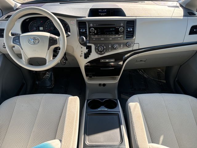 2012 Toyota Sienna 