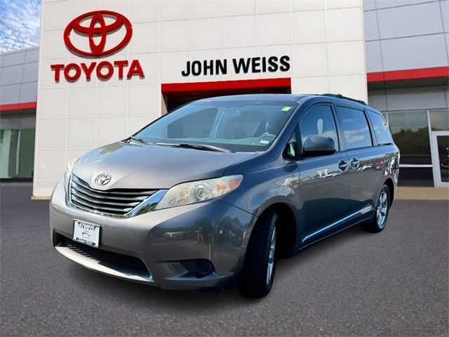 2012 Toyota Sienna LE