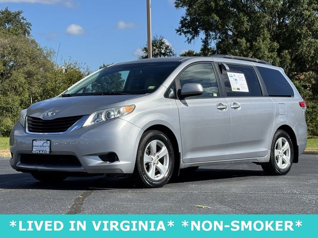 2012 Toyota Sienna LE Auto Access Seat