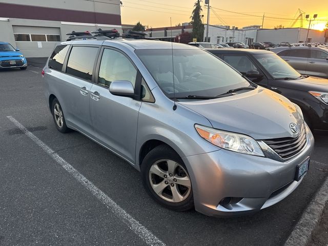 2012 Toyota Sienna 