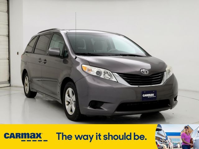 2012 Toyota Sienna LE