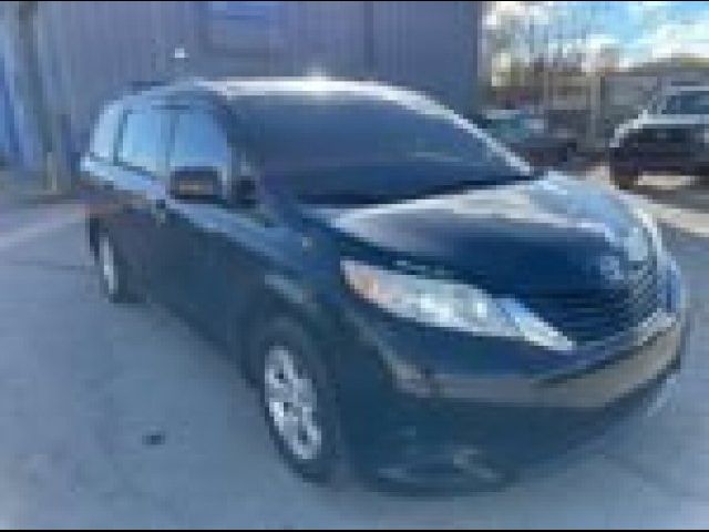 2012 Toyota Sienna LE