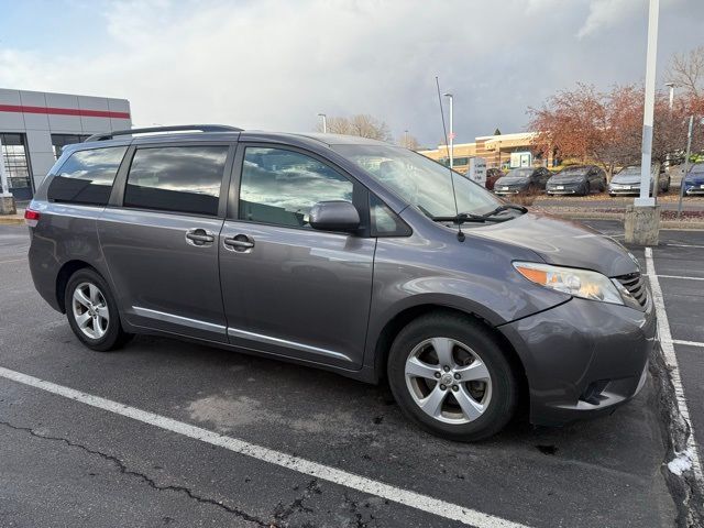 2012 Toyota Sienna LE Auto Access Seat