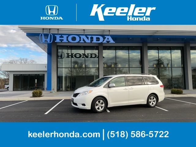 2012 Toyota Sienna LE