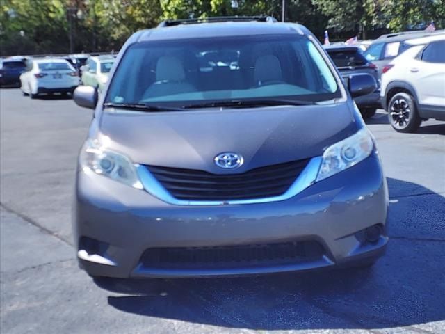 2012 Toyota Sienna 