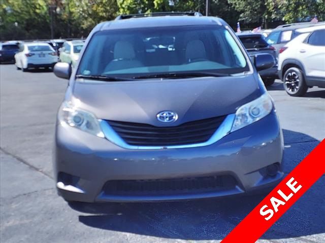 2012 Toyota Sienna 