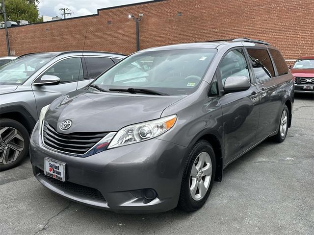 2012 Toyota Sienna LE