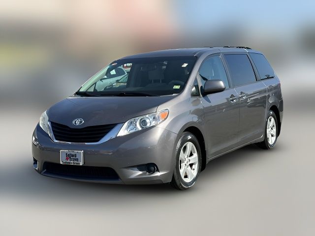 2012 Toyota Sienna LE