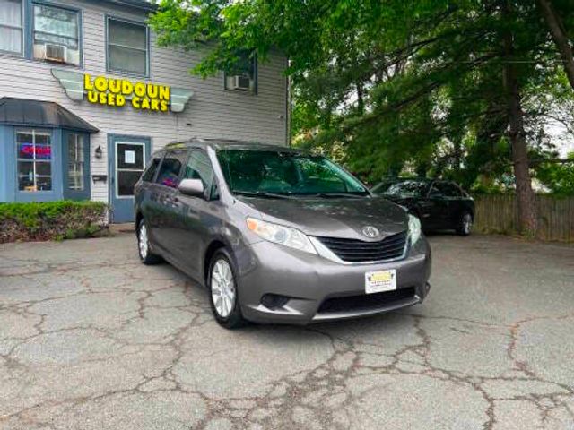 2012 Toyota Sienna LE
