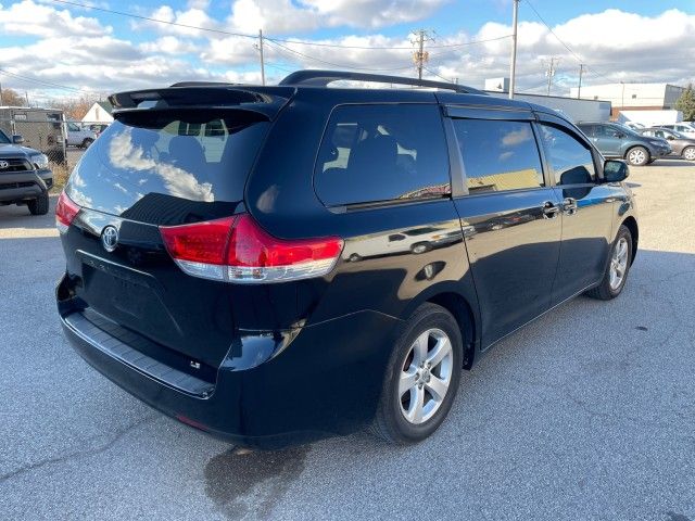 2012 Toyota Sienna LE Auto Access Seat