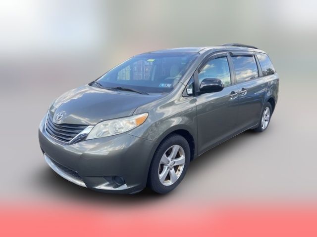 2012 Toyota Sienna LE