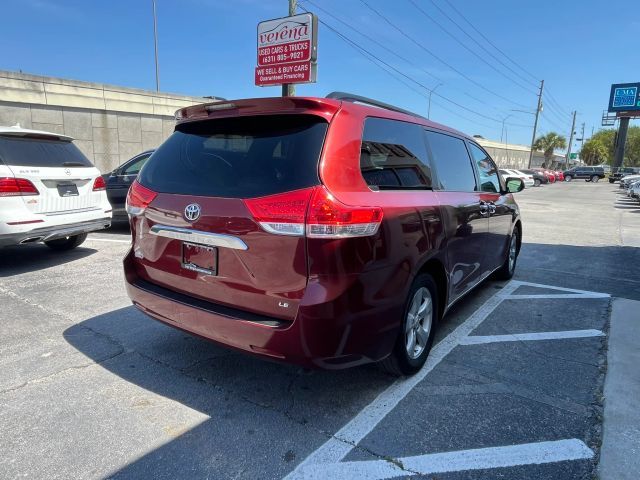 2012 Toyota Sienna LE