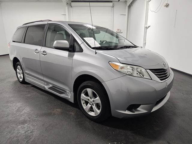 2012 Toyota Sienna LE