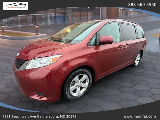 2012 Toyota Sienna LE