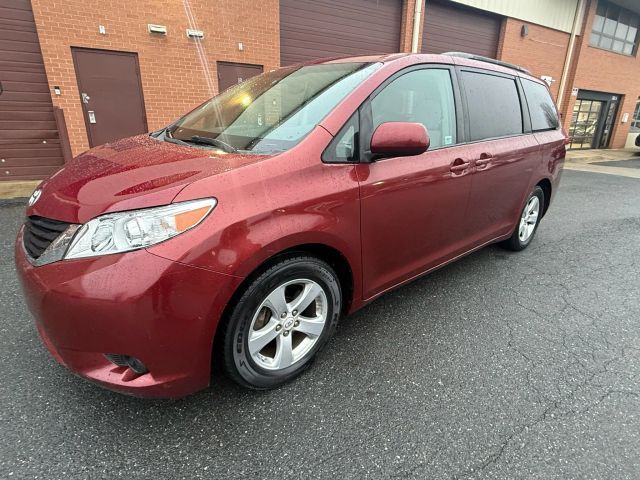 2012 Toyota Sienna LE
