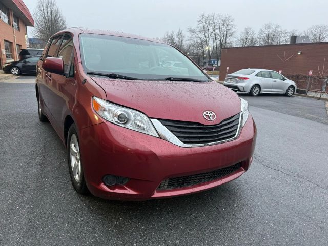 2012 Toyota Sienna LE
