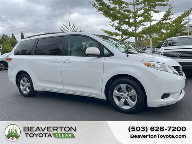 2012 Toyota Sienna LE