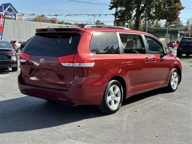 2012 Toyota Sienna LE Auto Access Seat