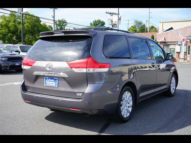 2012 Toyota Sienna 