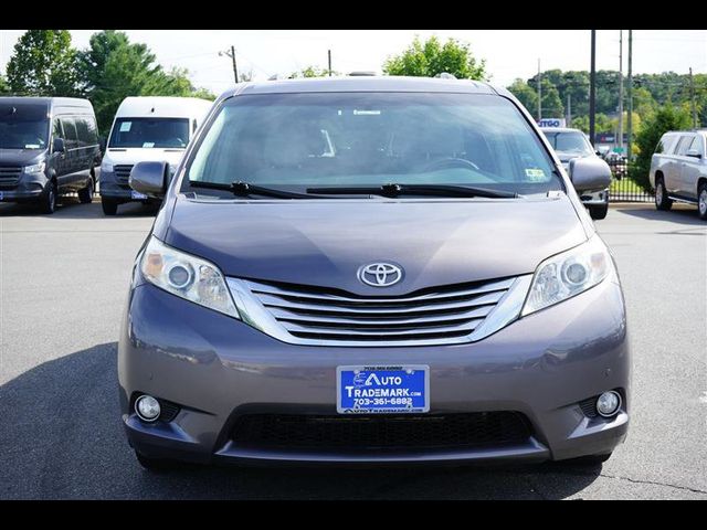 2012 Toyota Sienna 