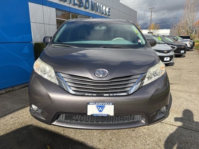 2012 Toyota Sienna 