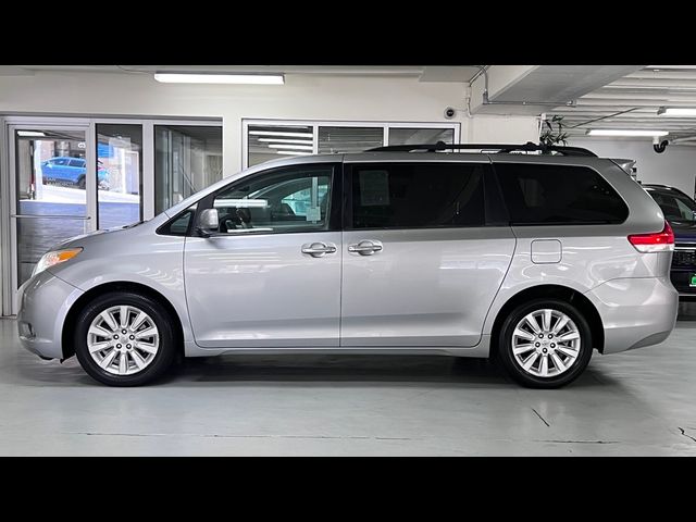 2012 Toyota Sienna 